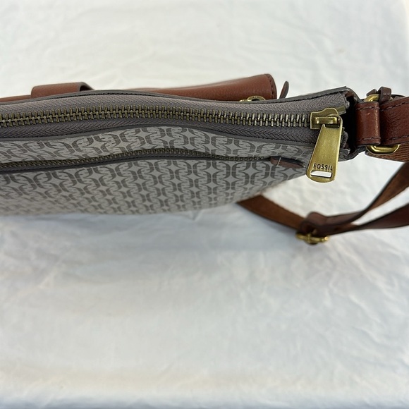 Fossil Two Tone Printed Design Leather Crossbody Bag - Picture 7 of 10
